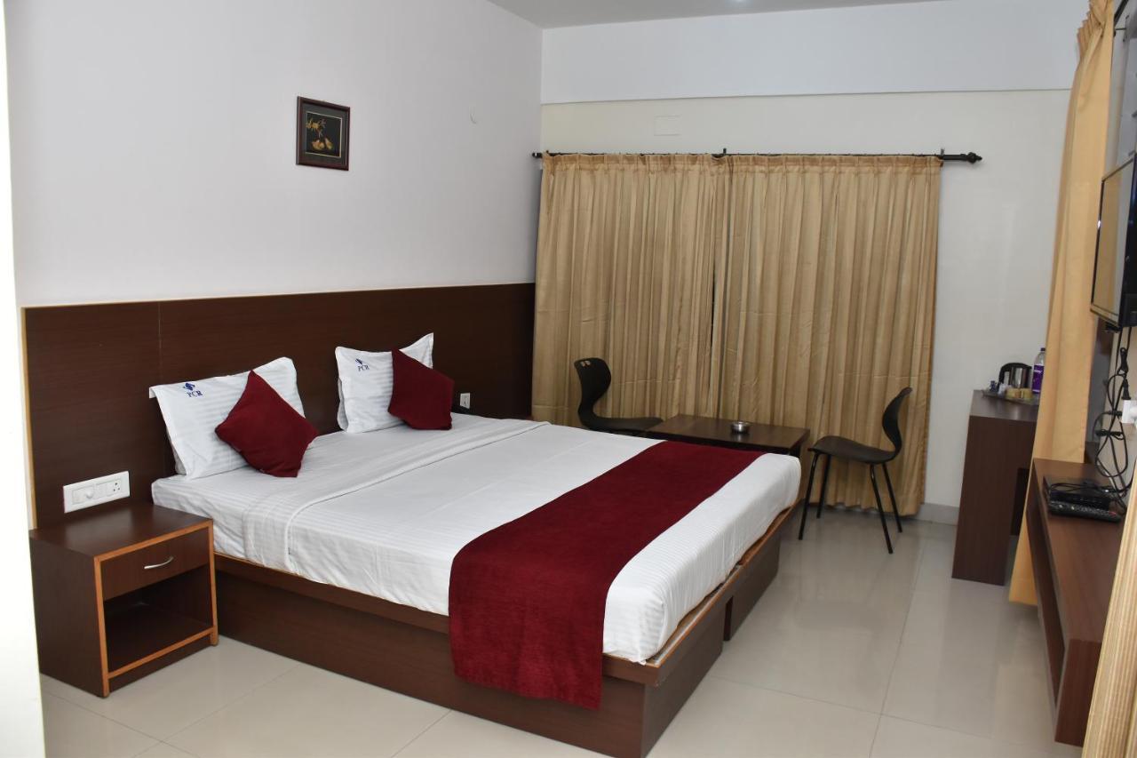 Hotel Pc Residency Mysore Exteriör bild