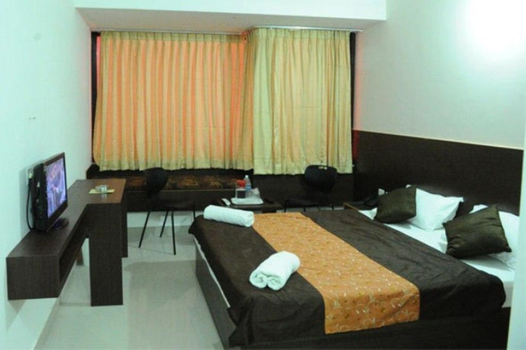 Hotel Pc Residency Mysore Exteriör bild